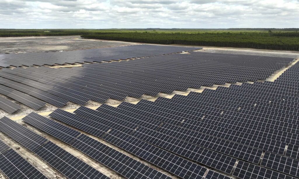 Ijes Solar construye una planta fotovoltaica de 45,5 MW al sur de Francia junto a Total Energies