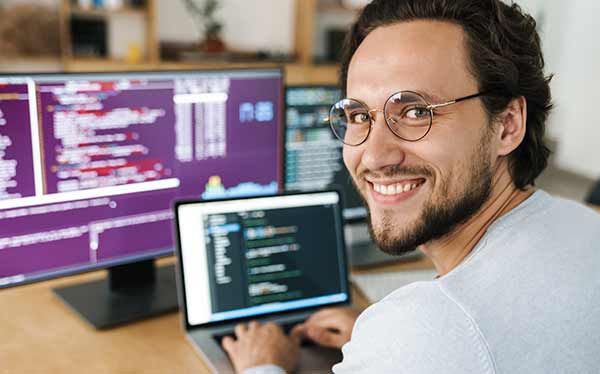 Formación Universitaria impulsa la preparación online para el Título Oficial de Técnico Superior en Administración de Sistemas Informáticos en Red
