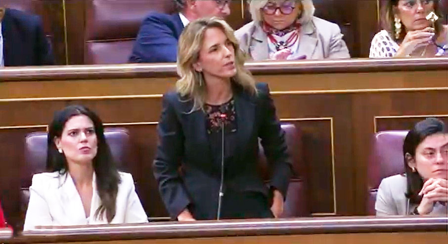 Cayetana, Ayuso y Feijóo, choque sin cuartel contra Sánchez con desplome de PSOE y Sumar