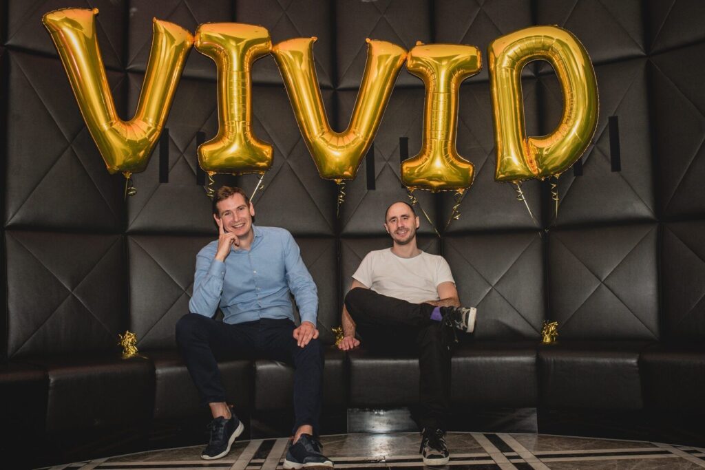 Vivid Money lanza en España el bróker para empresas y autónomos