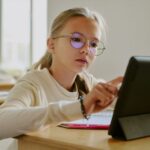 Los problemas visuales son una de las principales causas del bajo rendimiento escolar