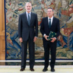 Feijóo rechaza con una gran firmeza la presión a la que somete Sánchez al Rey con la presencia de García Ortiz