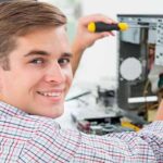 Formación Universitaria lidera la preparación para el FP de Técnico Medio en Sistemas Microinformáticos y Redes