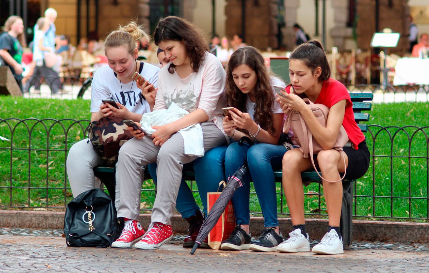 Menos pantallas, más diálogo y conversación en el arranque del nuevo curso