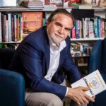 La felicidad también se entrena: el psiquiatra Javier Quintero explica cómo convertirla en un hábito en su nuevo libro