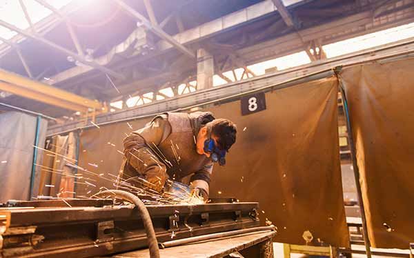 Formación Universitaria potencia la preparación para el Técnico Medio en Soldadura y Calderería
