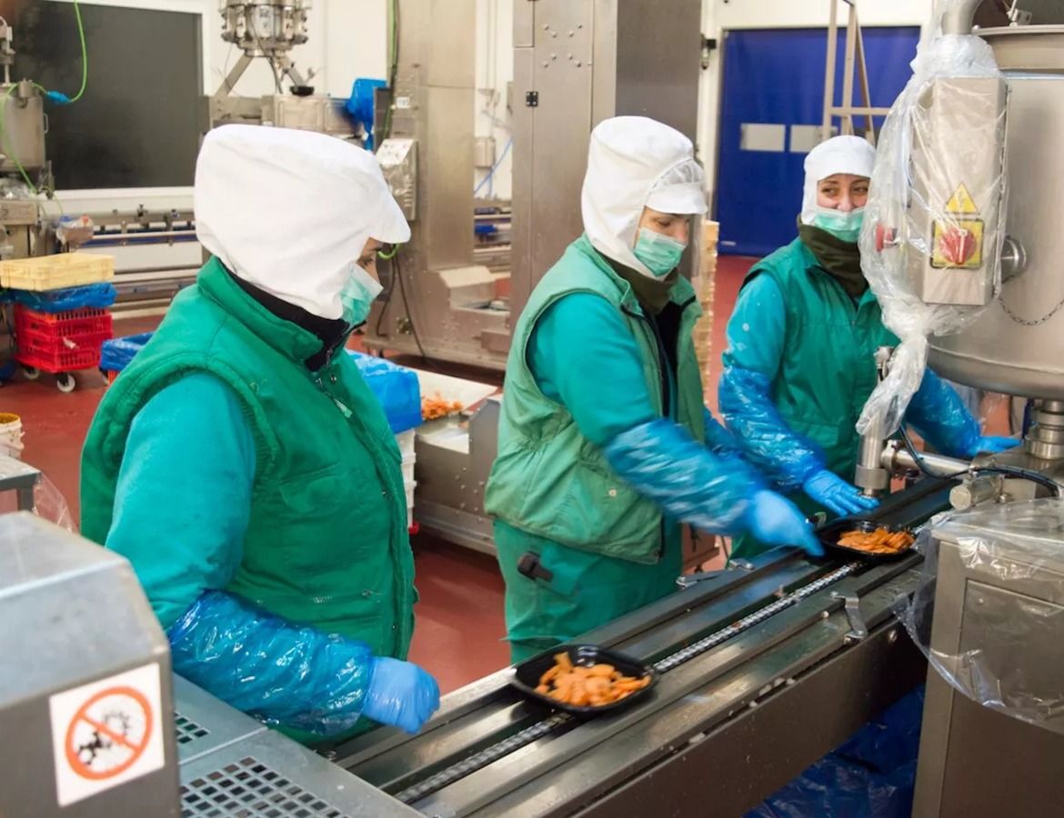 Emcesa incrementa un 15% su plantilla para afrontar la campaña de Navidad