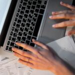 Redkom refuerza su servicio de factura electrónica para autónomos y pymes ante el avance de la digitalización obligatoria