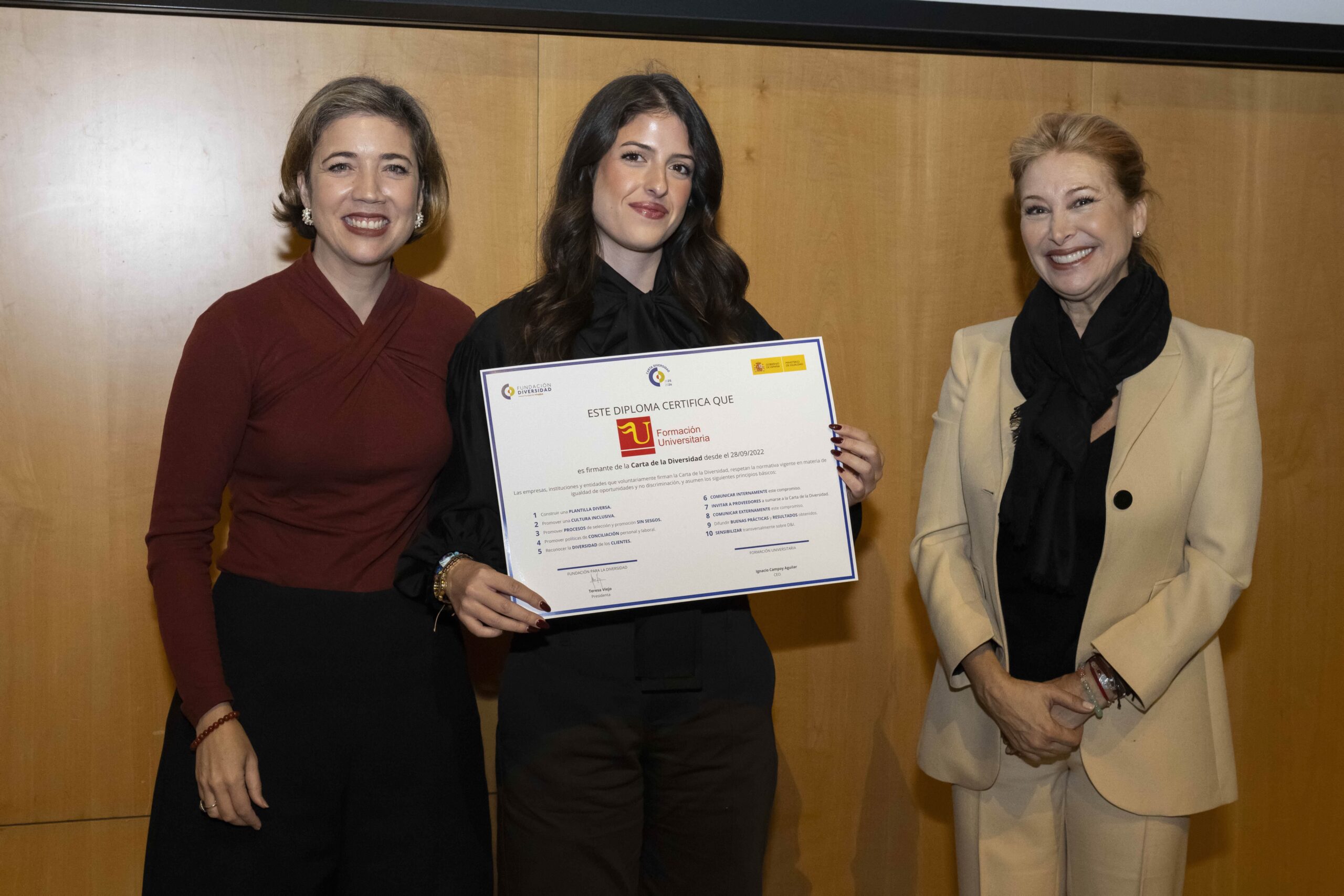 Formación Universitaria sella su compromiso con la Carta de la Diversidad 2025-26