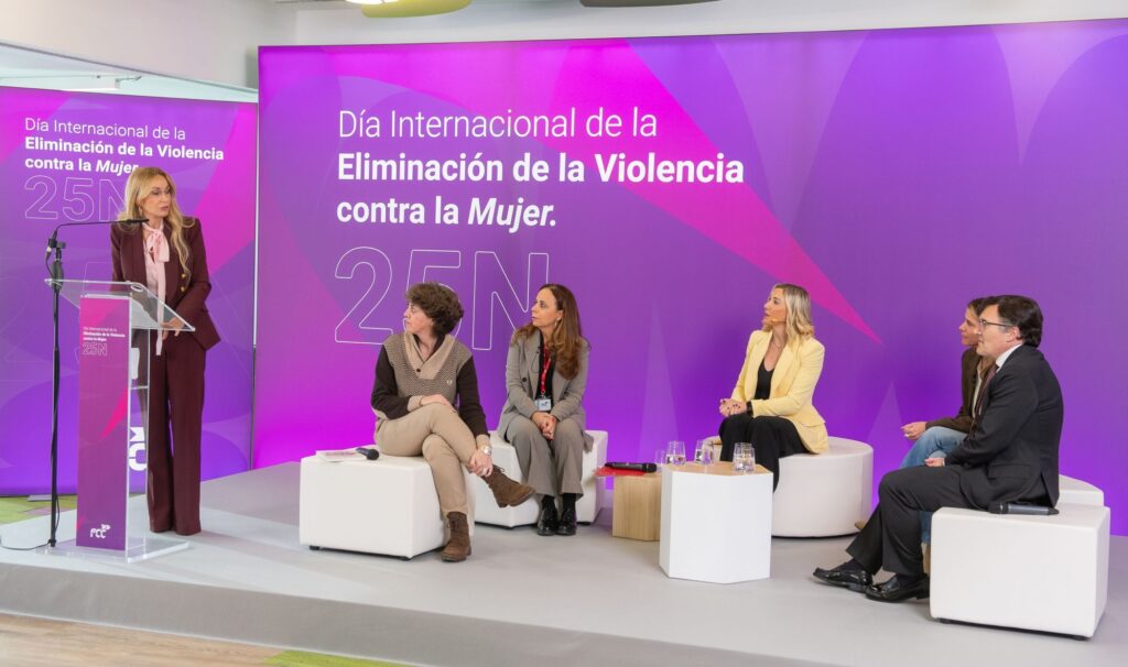 FCC celebra junto a Fundación ONCE el Día Internacional de la Eliminación de la Violencia contra la Mujer
