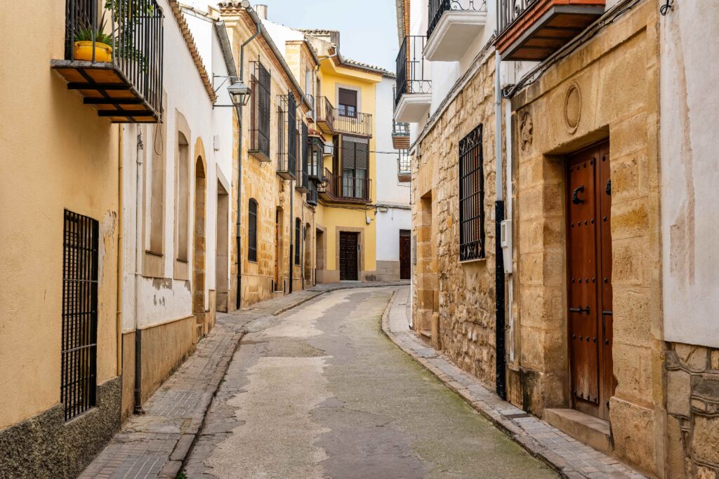 El Fondo de la Comunidad de Airbnb apoya a seis asociaciones españolas para preservar y dinamizar comunidades rurales en todo el país