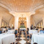 El restaurante La Tahona, del Grupo Asador de Aranda, celebra cuatro décadas de éxito en Madrid fiel a un modelo que no necesita reinventarse