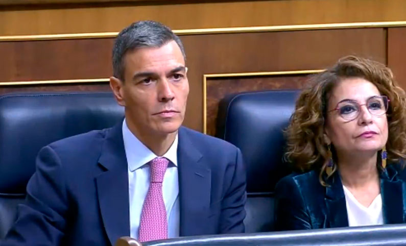 La cloaca es Ferraz y usted la ha llevado a la Moncloa, Feijóo retrata a Sánchez