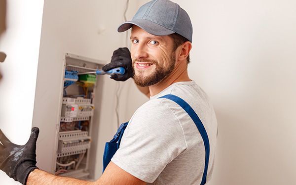 Formación Universitaria refuerza su oferta formativa con el preparatorio de Técnico Superior en Sistemas Electrotécnicos y Automatizados