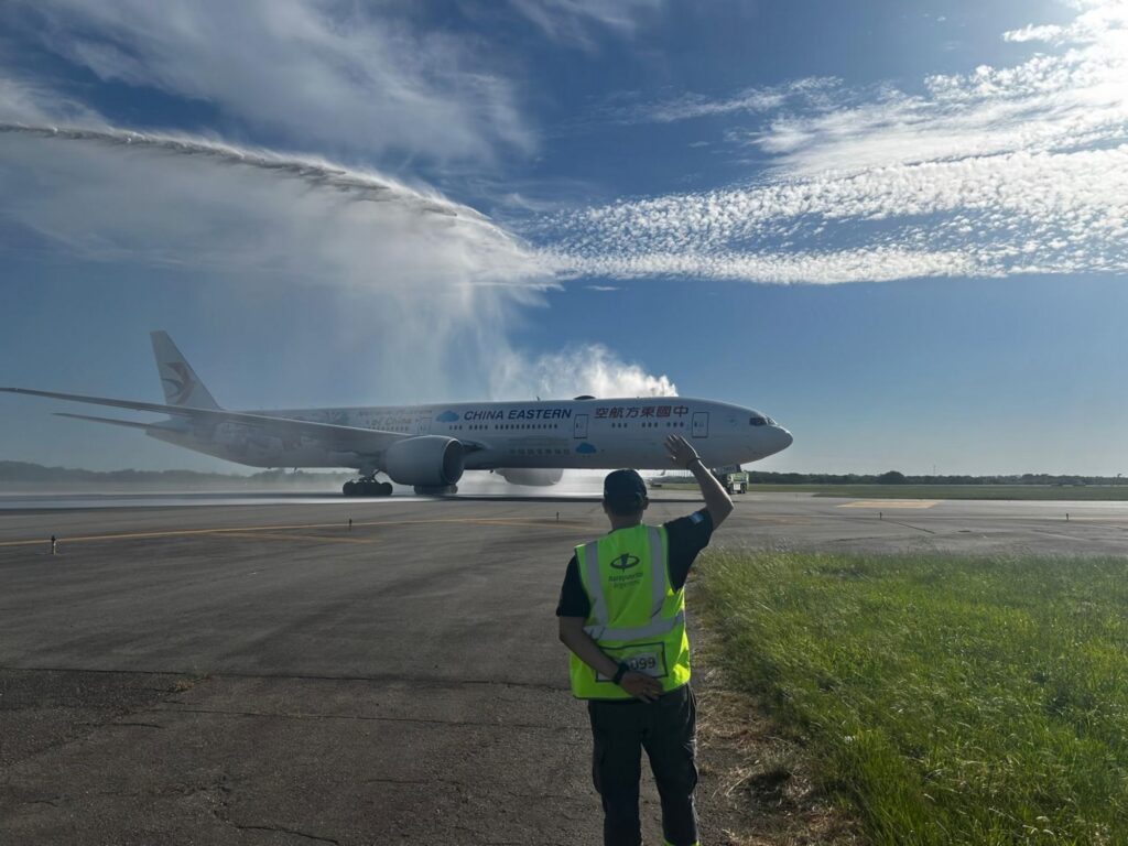 China Eastern Airlines estrena la ruta Shanghái-Auckland-Buenos Aires y tiende un “puente aéreo” sobre el Pacífico