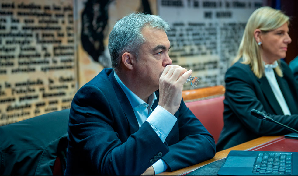 Cerco a Sánchez para evitar su fuga, Santos Cerdán acusa a PSOE, y la pieza secreta