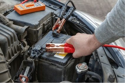 Talleres Murillo destaca la importancia de las baterías de coche en el mantenimiento del vehículo
