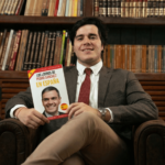 ‘Los logros de Pedro Sánchez’, número 1 en libros de política en España y Top 15 en ventas nacionales, escrito por Jorge Branger
