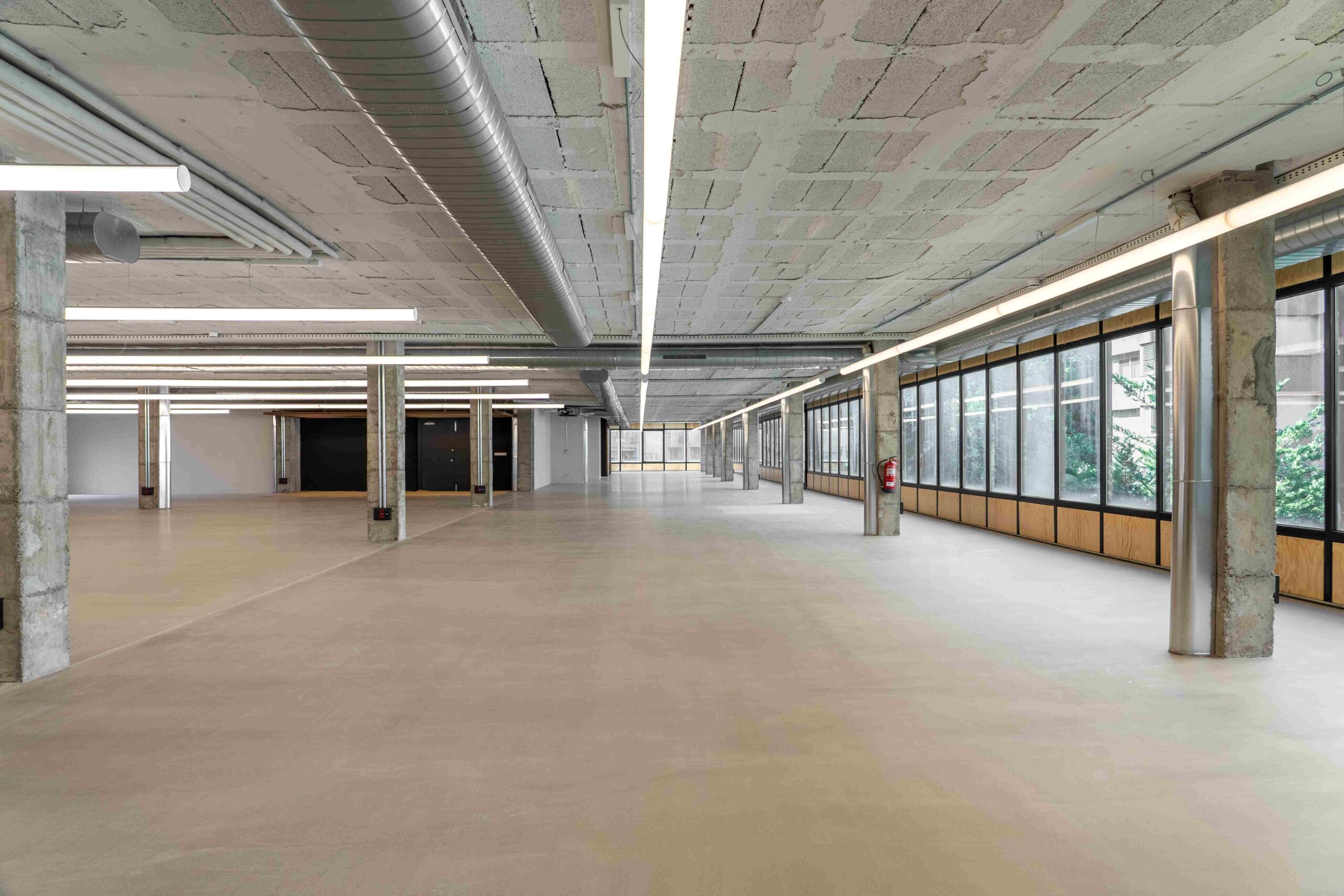 NN Working presenta Travessera de les Corts, más de 1.300 m² de oficinas diáfanas reformadas en Barcelona