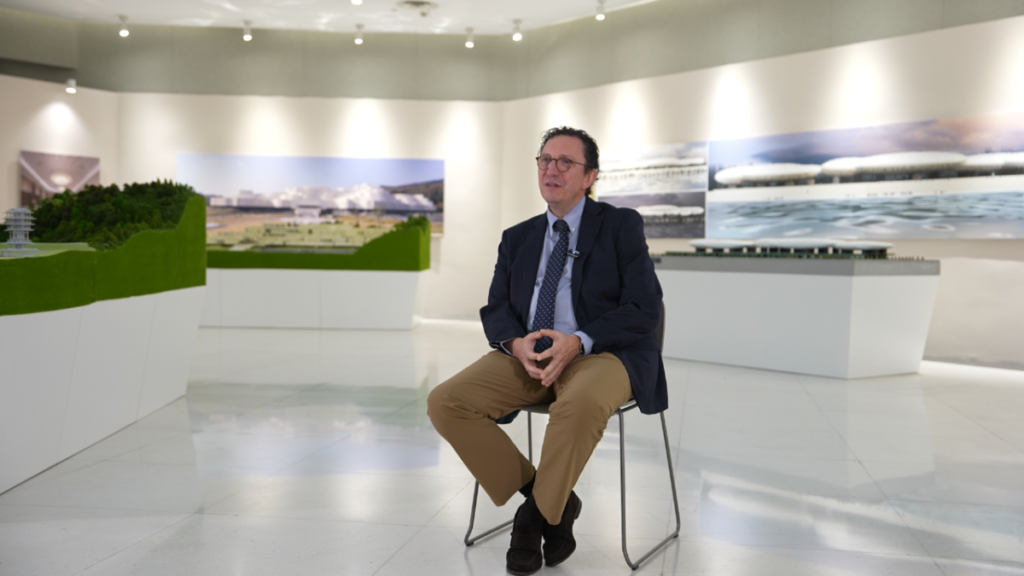 El académico español Juan José Rodríguez-Andina recibe el título de Ciudadano Honorario de Ningbo