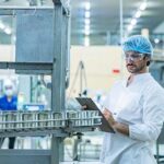 Formación Universitaria presenta su curso de Técnico Superior en Química Industrial