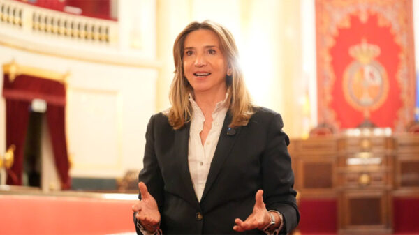 Zapatero de sospechas de corrupción hasta las cejas, aviso y denuncia de la dama de hierro