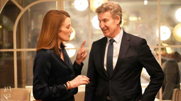 Roberta Metsola con Feijóo y Ayuso en la hora de la retirada de la dependencia de  Europa de los Estados Unidos de Trump