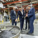 El consejero de Industria, Mikel Jauregi, visita la planta de Schaeffler en Elgoibar, pionera en digitalización industrial