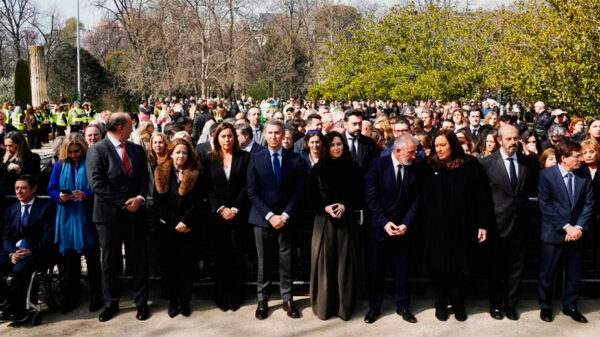 Dignidad y justicia vs presidente del muro, socio de Otegi y amigo de Maduro
