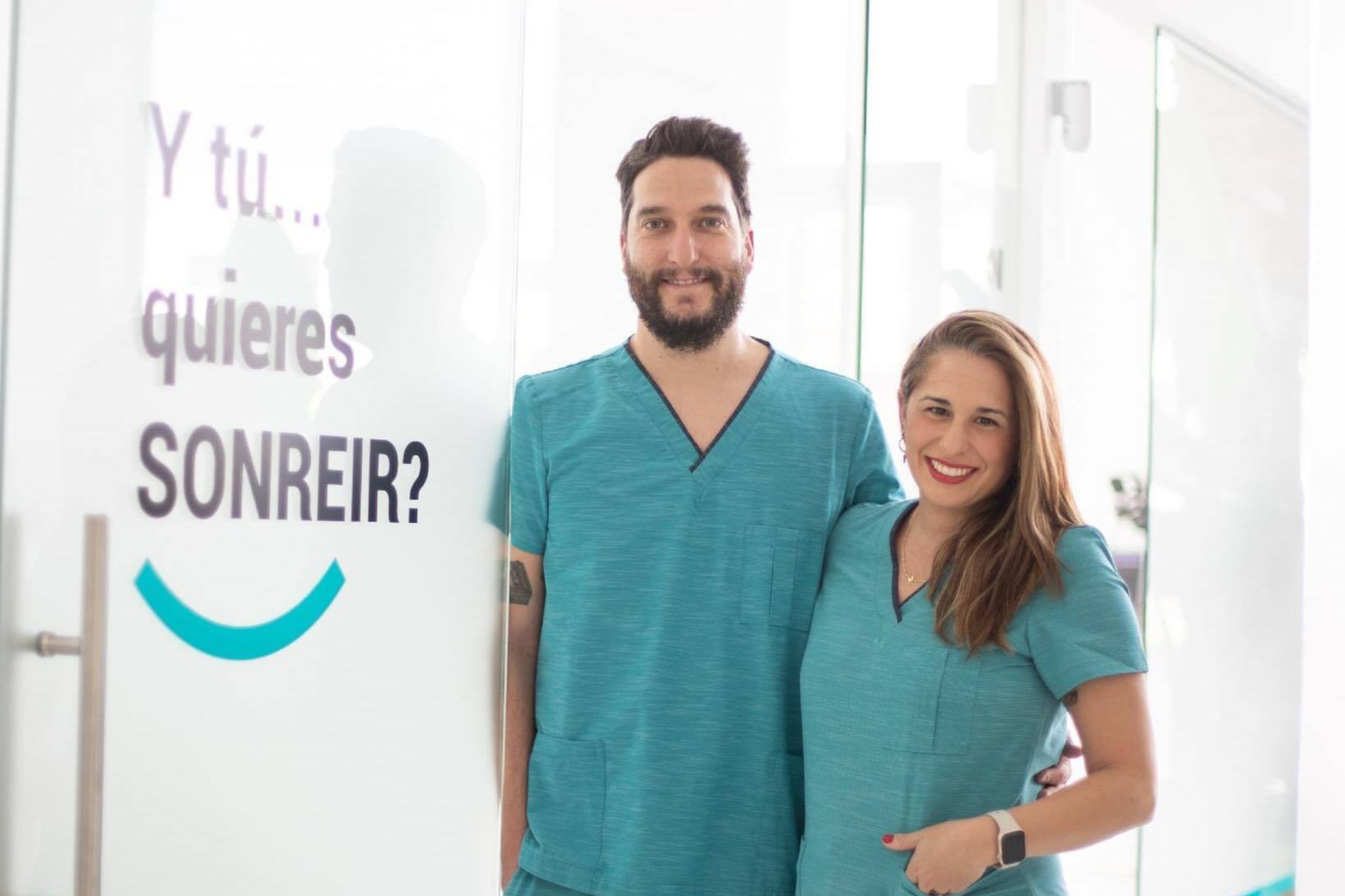 Más de 11.000 pacientes en diez años: la Clínica Peláez & Blanco celebra su aniversario en Badajoz