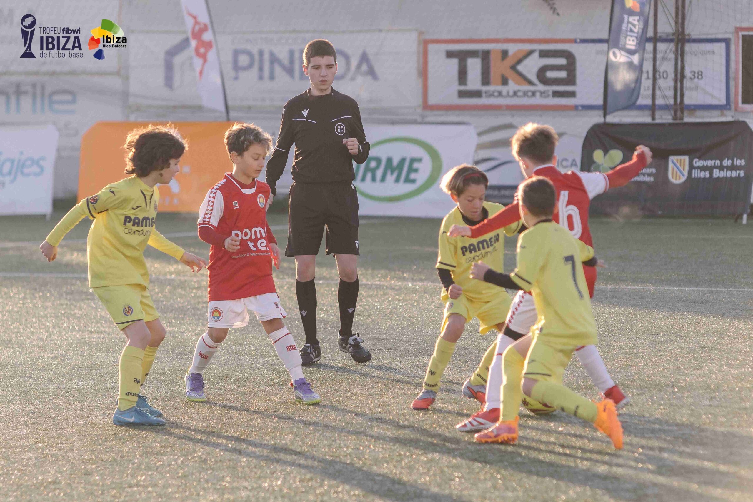 Más de 750 jóvenes futbolistas participan en el Trofeu Fibwi Ibiza de Futbol Base
