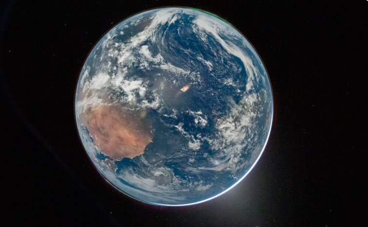 Reid Wiseman, el autor de la primera imagen de la Tierra en todo su esplendor azul y blanco