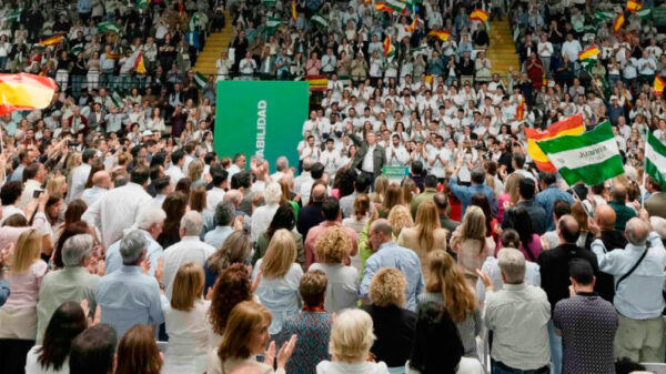 Elegir entre la trama de Sánchez y Montero o el servicio de Juanma  a todos los andaluces