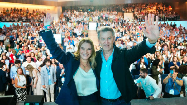 El primer compromiso con la Sanidad y con los servicios públicos es no robar, Feijóo a Sánchez y Zapatero
