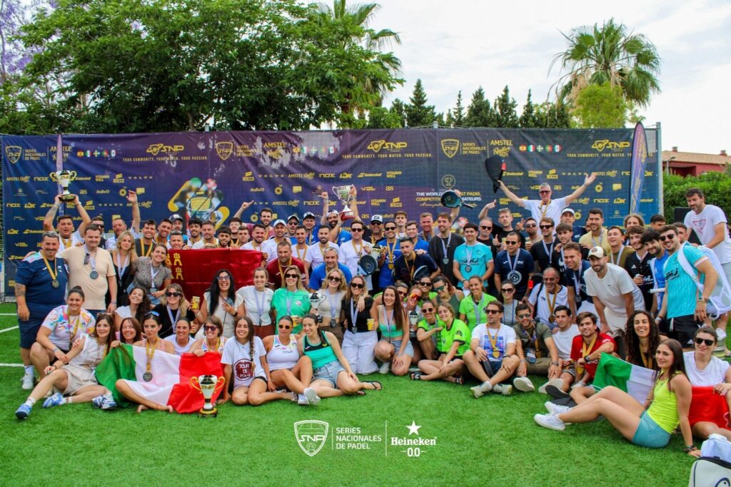 Sevilla se convierte en la capital internacional del pádel amateur con el XII Master SNP Heineken 0,0