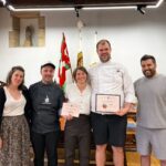 Adur Arrieta conquista Hondarribia con un pintxo nacido entre el atún del Cantábrico y el trigo medieval Adur Arrieta conquista Hondarribia con un pintxo nacido entre el atún del Cantábrico y el trigo medieval
