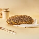 Leon The Baker explica las utilidades del pan de cúrcuma y pimienta negra sin gluten Leon The Baker explica las utilidades del pan de cúrcuma y pimienta negra sin gluten