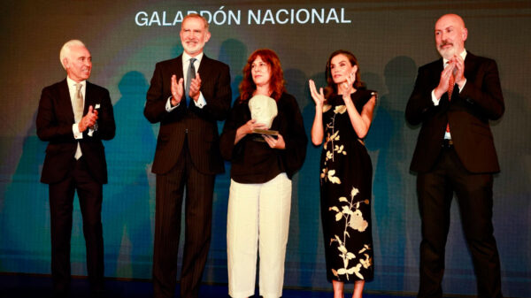 El Rey y la Reina con la libertad de medios, Feijóo se pronuncia, y Junts y Rufián contra Sánchez y Armengol