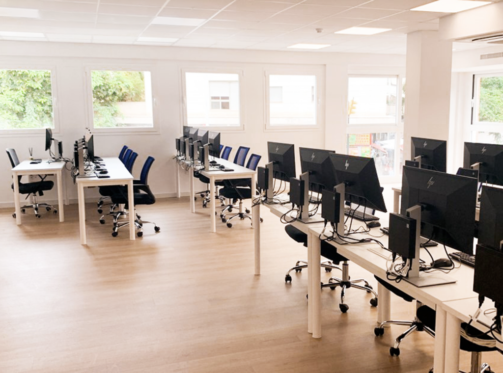 DIGITECH abre en Sevilla nuevo Centro de FP especializado en tecnología y digitalización en el curso 26/27