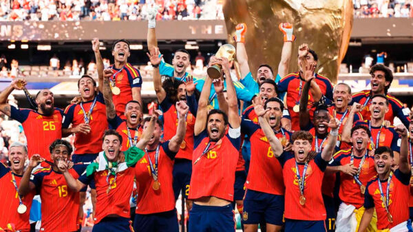 España golea con un minuto de oro del 80% en una noche histórica