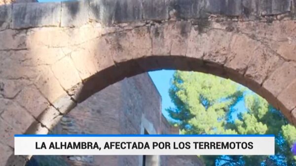 La Alhambra cerrada, terror en Granada y sismo de una hora La Alhambra cerrada, terror en Granada y sismo de una hora
