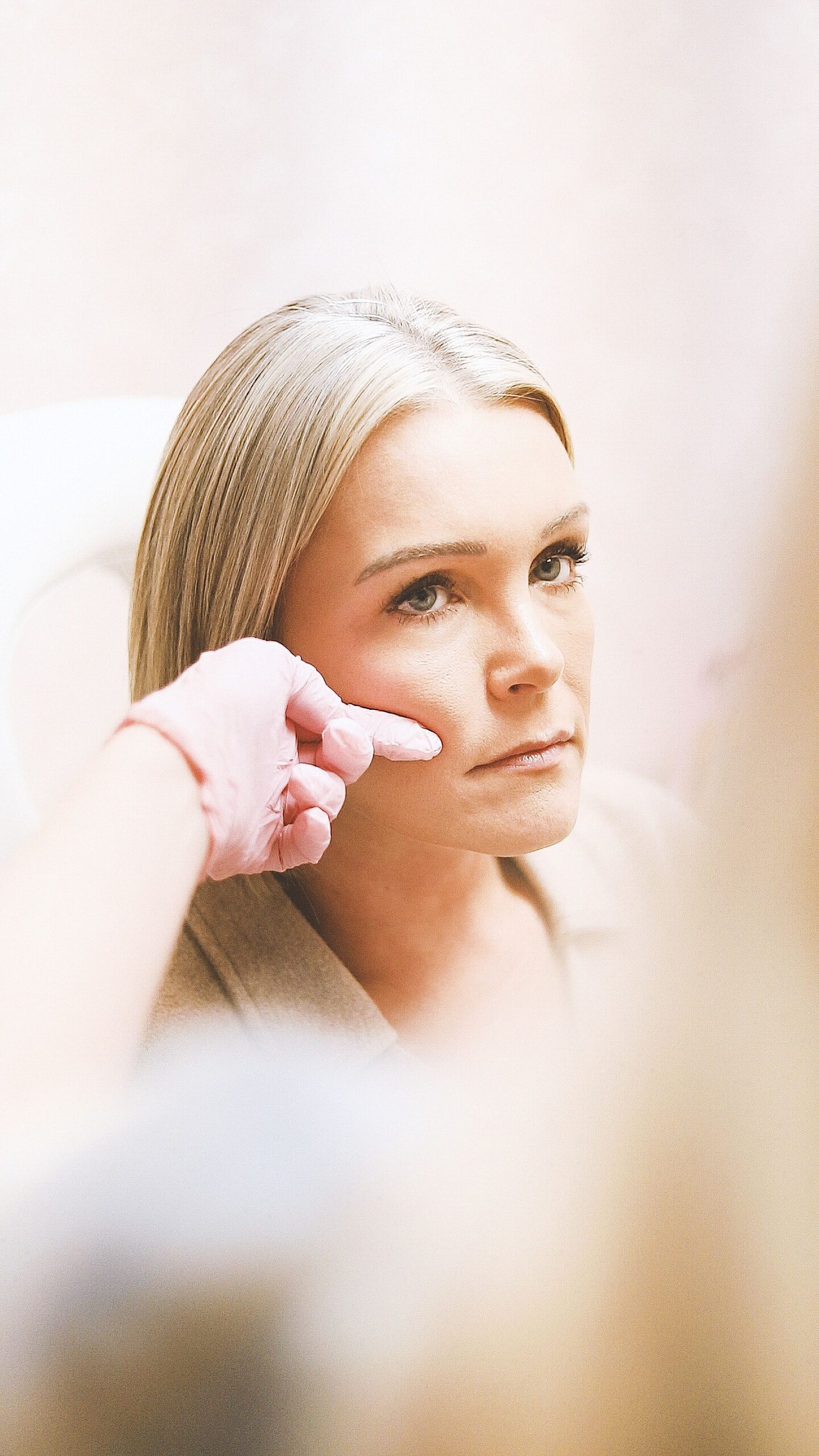 La medicina estética gira hacia la naturalidad: cada vez más pacientes buscan verse mejor sin cambiar sus rasgos, según la Clínica Mética