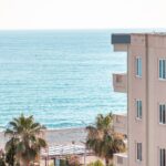 Dos meses de alquiler de verano en la Costa Brava supera los ingresos de un año completo en Girona capital
