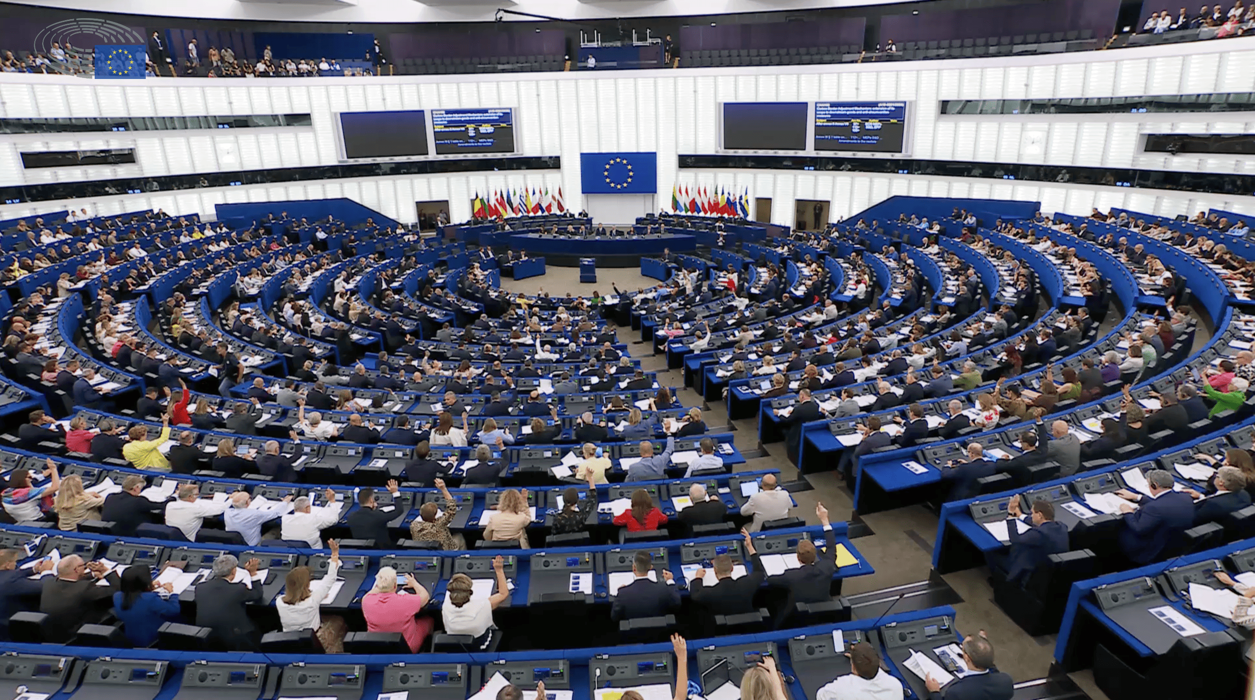 La AEA destaca el respaldo de la Eurocámara a reducir a 5 toneladas el umbral del CBAM para el aluminio