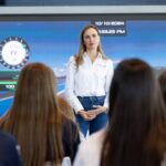 Carmen Jorda acerca el automovilismo a las niñas que sueñan con competir en la FORMULA 1