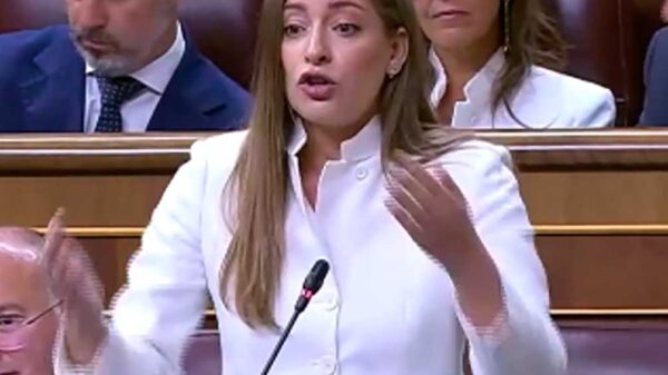 Látigo de Ester Muñoz, el enfado de Sánchez y desafío de Warsh Látigo de Ester Muñoz, el enfado de Sánchez y desafío de Warsh
