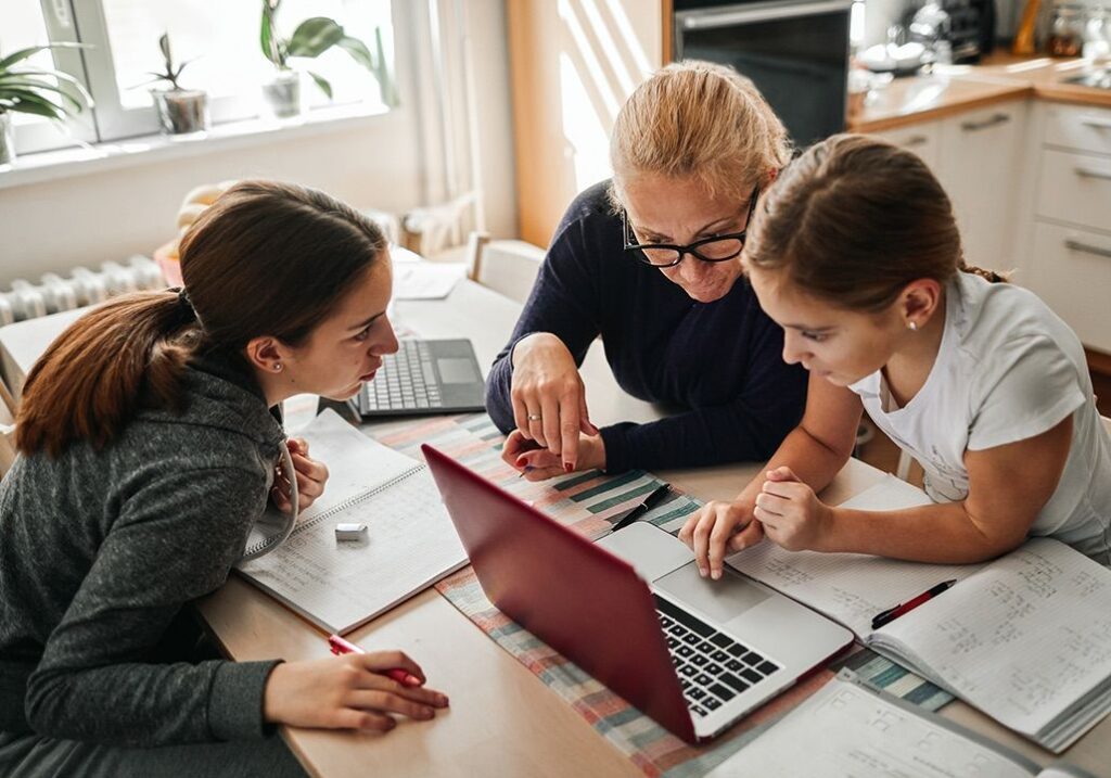 Crecer con la IA: cuando la búsqueda acaba con el pensamiento crítico