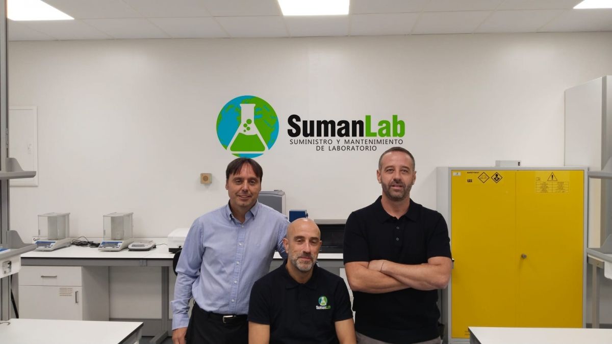 SumanLab: fabricación a medida y acompañamiento integral para un laboratorio SumanLab: fabricación a medida y acompañamiento integral para un laboratorio