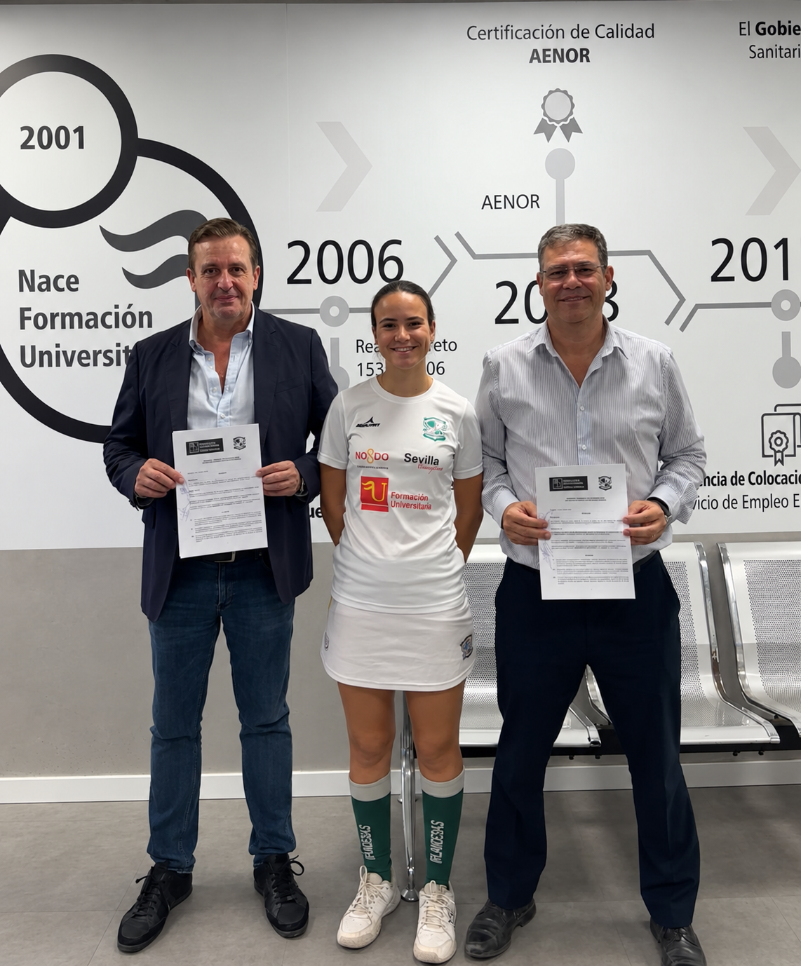Formación Universitaria renueva su compromiso con el Club de Hockey Irlandesas y reafirma su apuesta por el deporte y sus valores