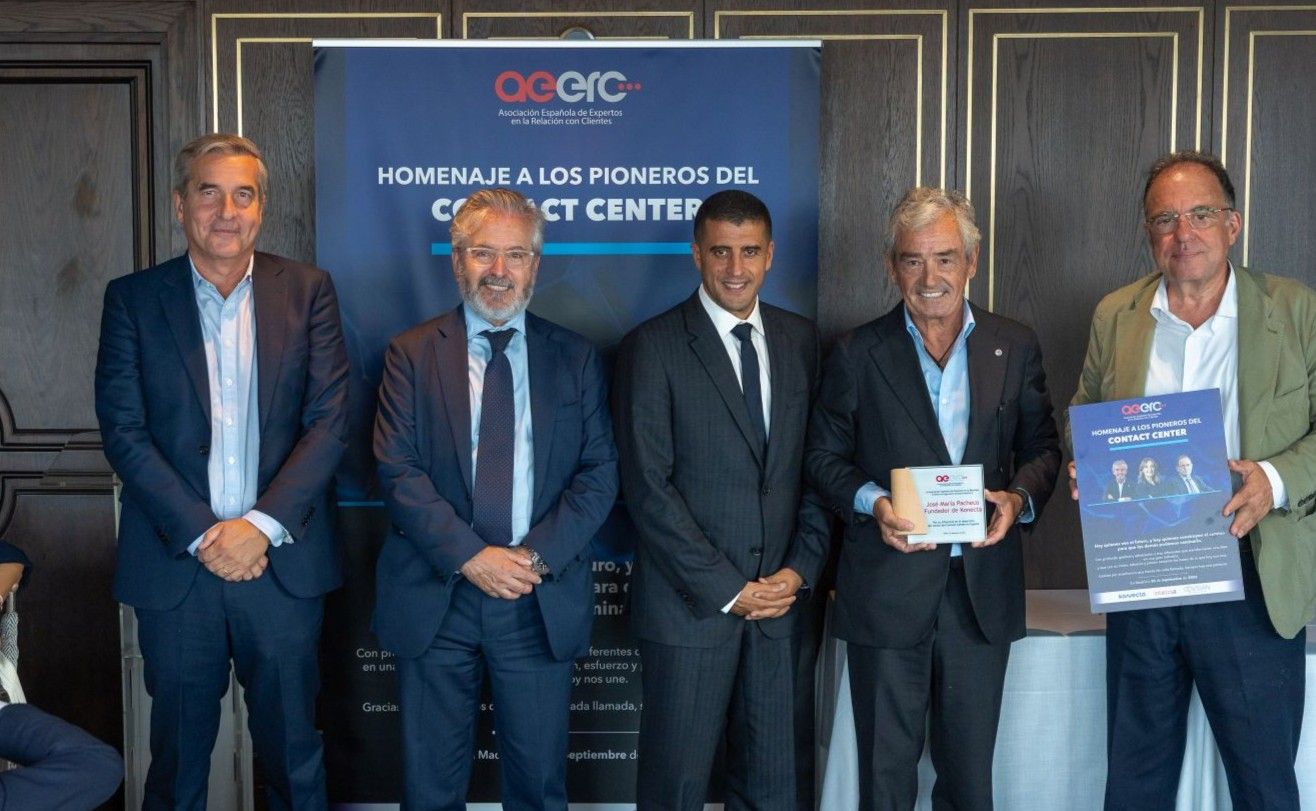 José María Pacheco, fundador de Konecta, reconocido por la AEERC por su trayectoria y contribución al desarrollo del sector de CX